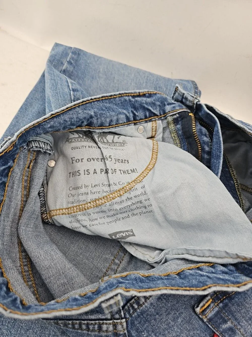 Levi's 505 Regular Straight Jeans
